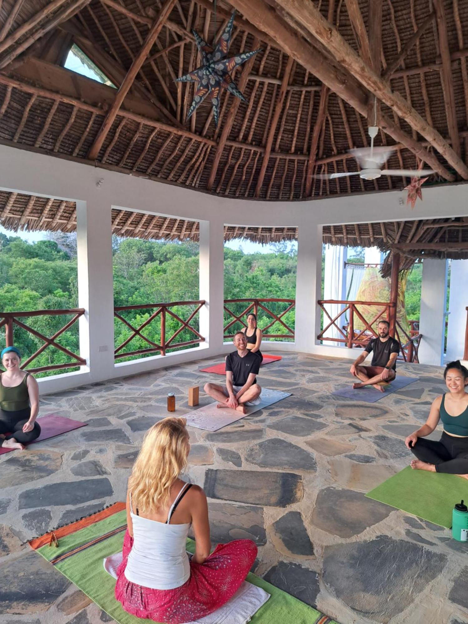 Diani Yoga Barn Bed and Breakfast Ukunda Eksteriør billede