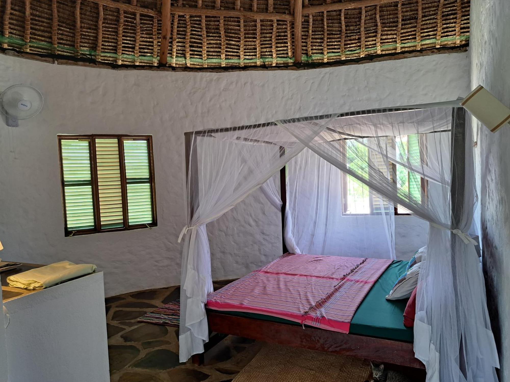 Diani Yoga Barn Bed and Breakfast Ukunda Eksteriør billede