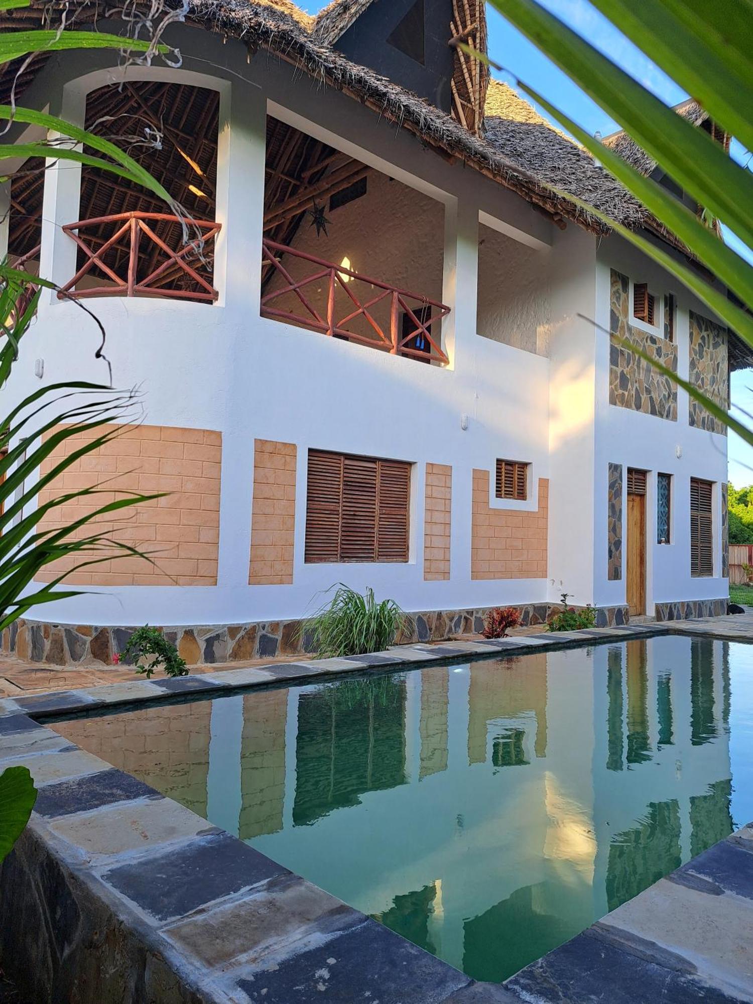 Diani Yoga Barn Bed and Breakfast Ukunda Eksteriør billede