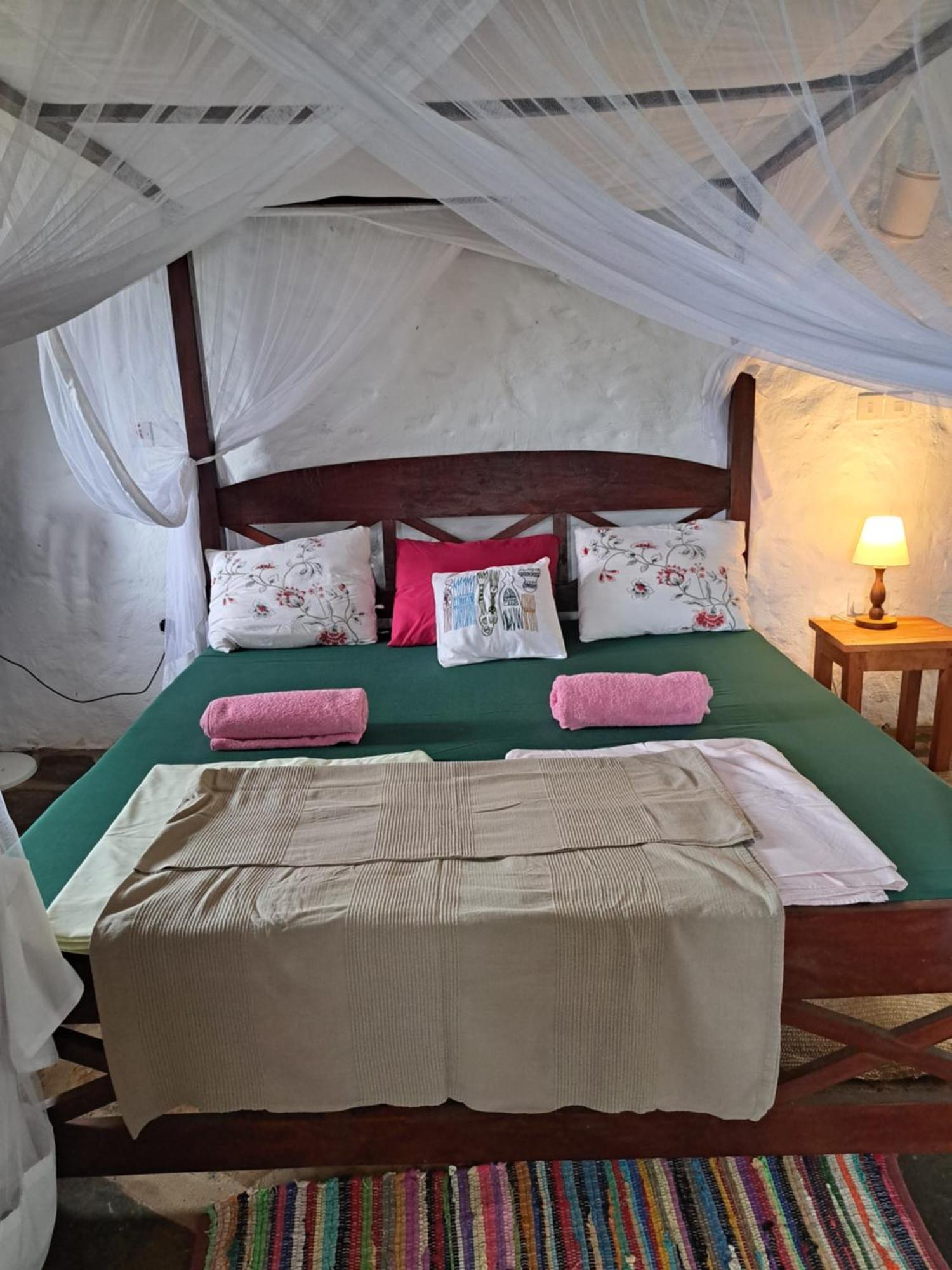 Diani Yoga Barn Bed and Breakfast Ukunda Eksteriør billede