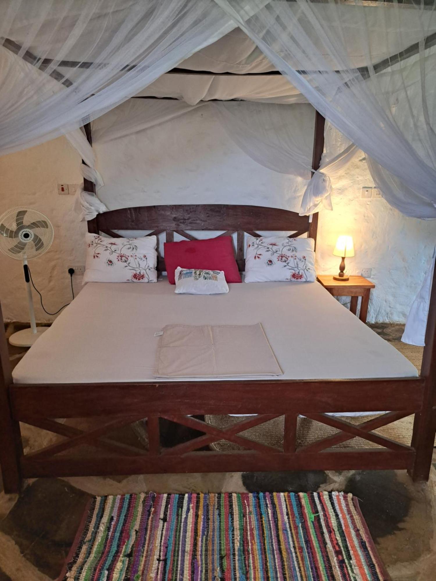 Diani Yoga Barn Bed and Breakfast Ukunda Eksteriør billede