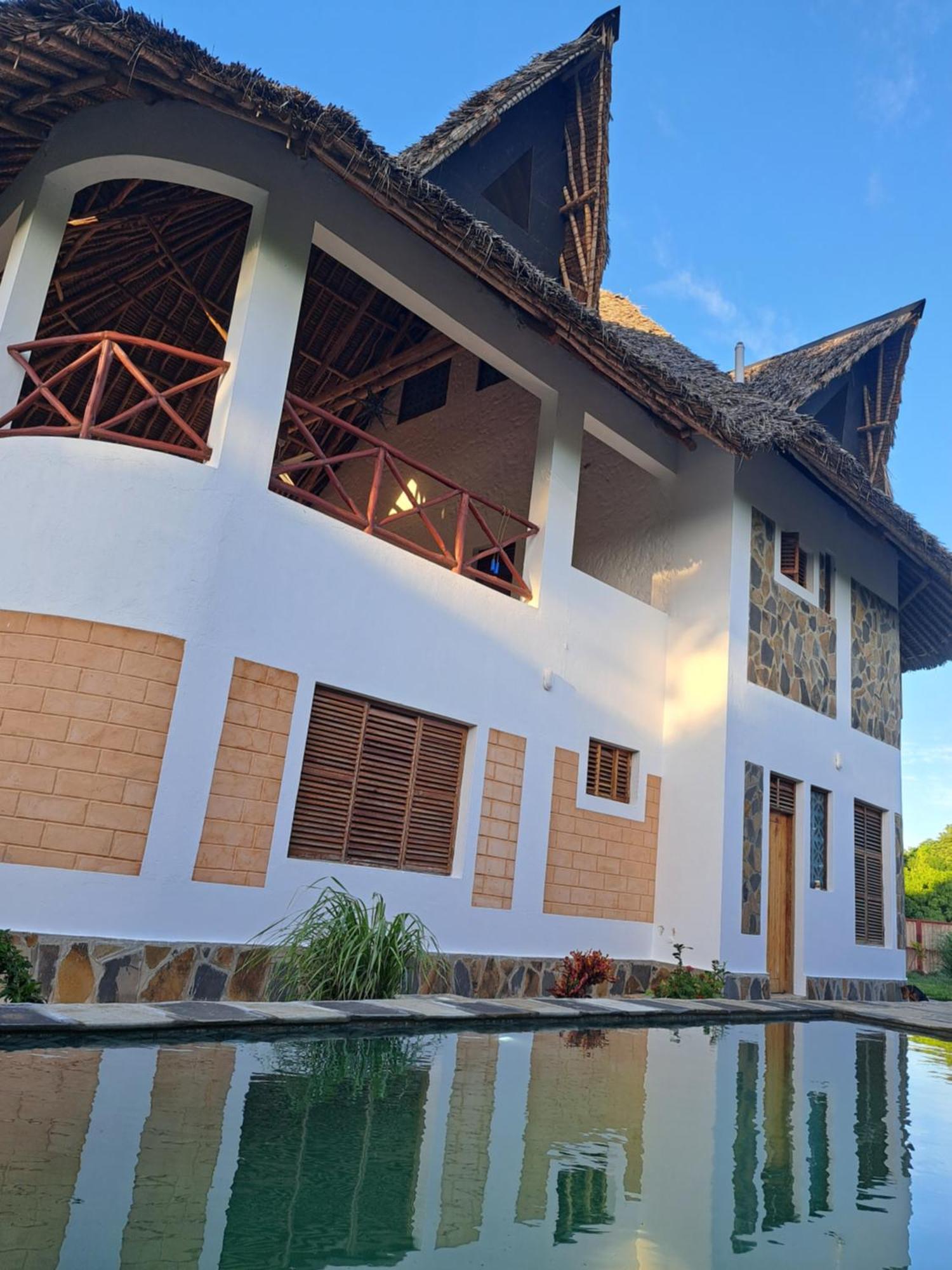 Diani Yoga Barn Bed and Breakfast Ukunda Eksteriør billede